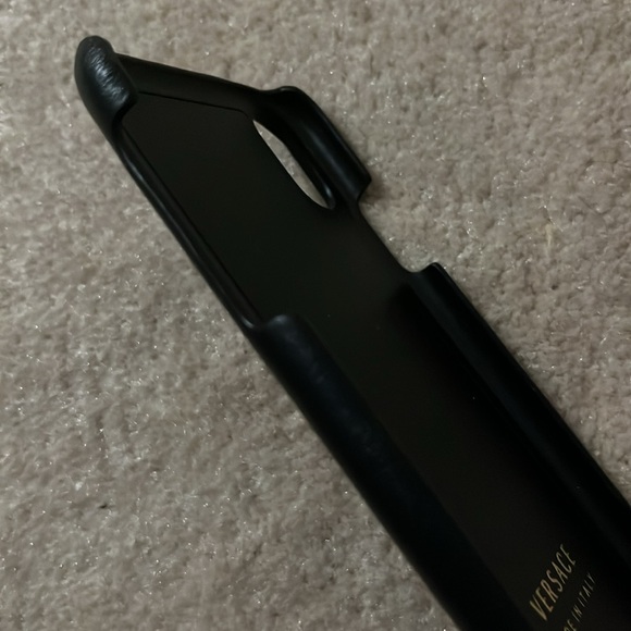 Versace phone case - Picture 6 of 8